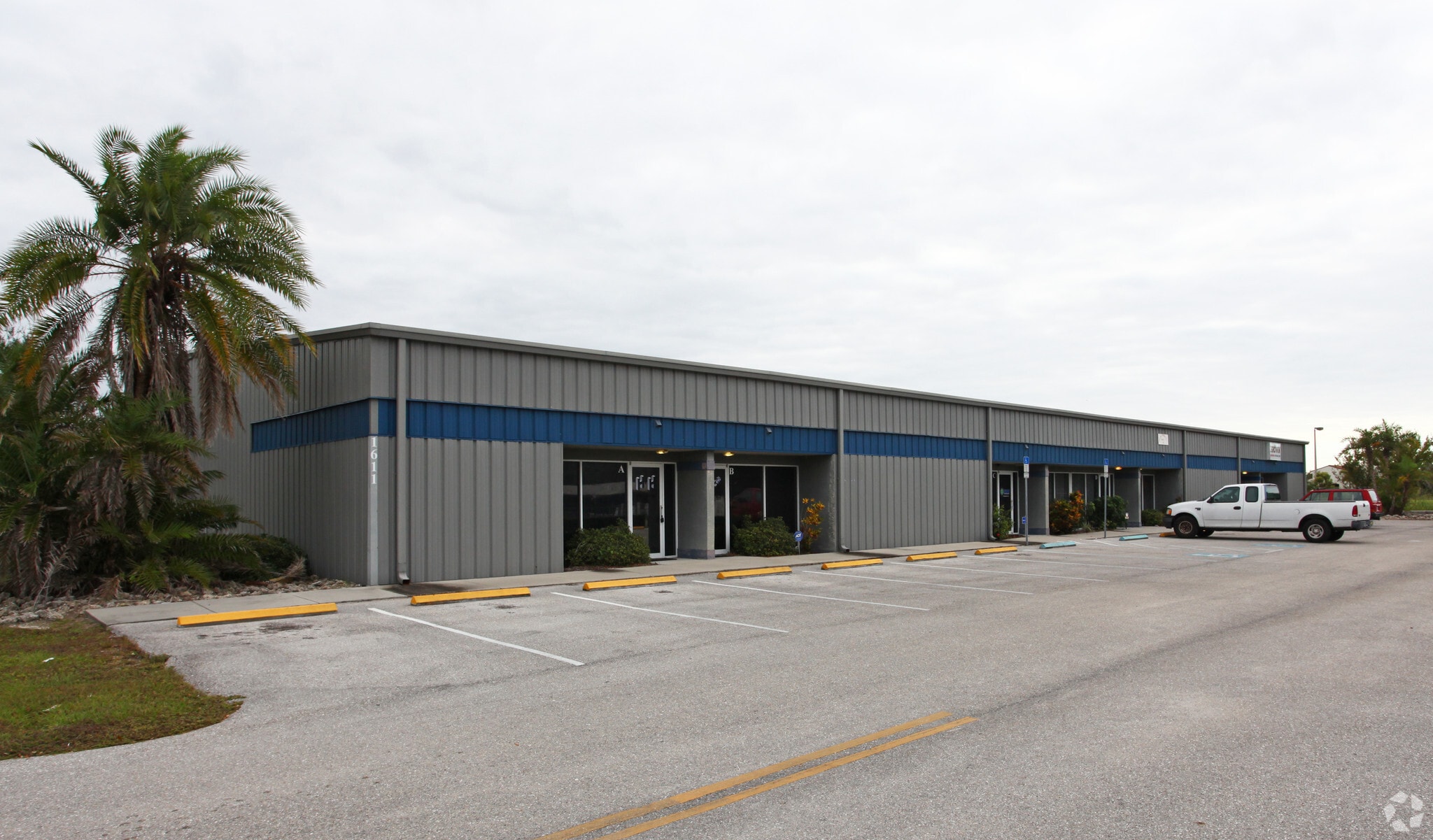 1611 12th St E, Palmetto, FL à louer Photo principale– Image 1 sur 11