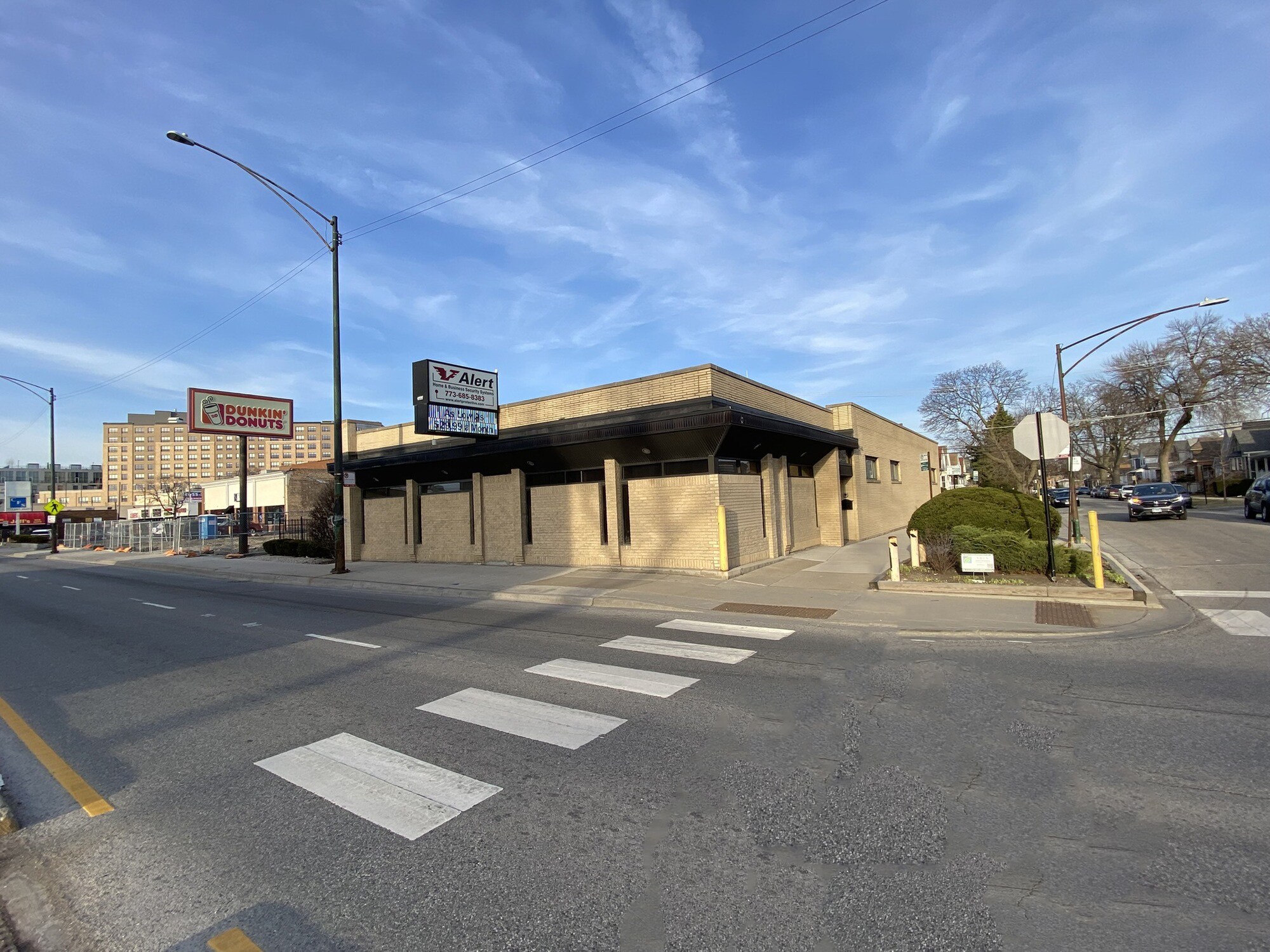 3833 N Cicero Ave, Chicago, IL à louer Photo de l’immeuble– Image 1 sur 6
