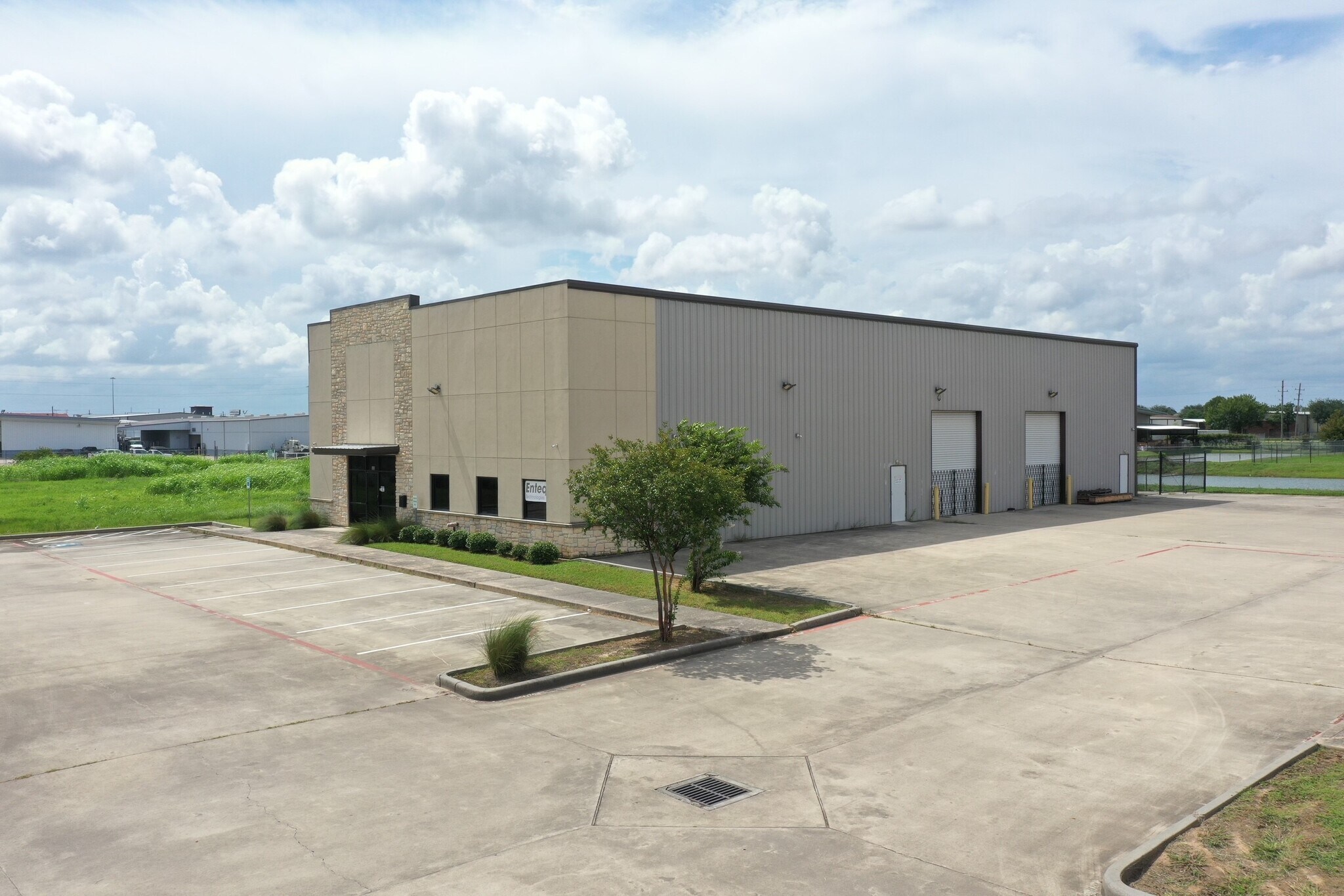 533 Rankin Rd, Houston, TX à louer Photo de l’immeuble– Image 1 sur 4