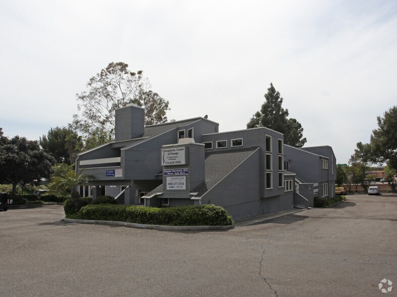 630-640 S Glassell St, Orange, CA à vendre - Photo principale – Image 1 sur 78