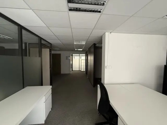 Bureau dans Marseille à louer - Photo intérieure – Image 3 sur 6