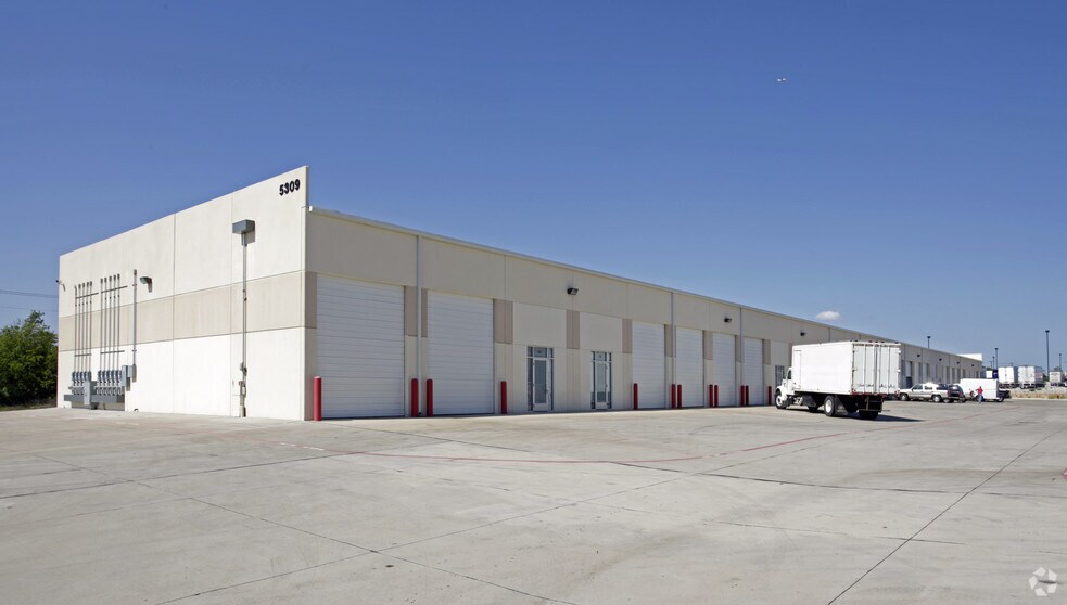 5309 Superior Pky, Fort Worth, TX à louer - Photo principale – Image 1 sur 1