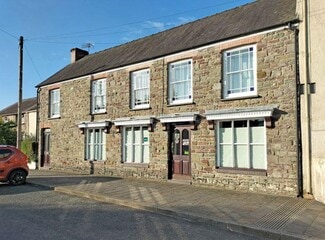 Plus de détails pour 3-4 Grist Sq, Carmarthen - Local commercial à vendre