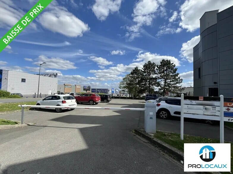 Bureau dans Compiègne à louer - Photo de l’immeuble – Image 3 sur 3