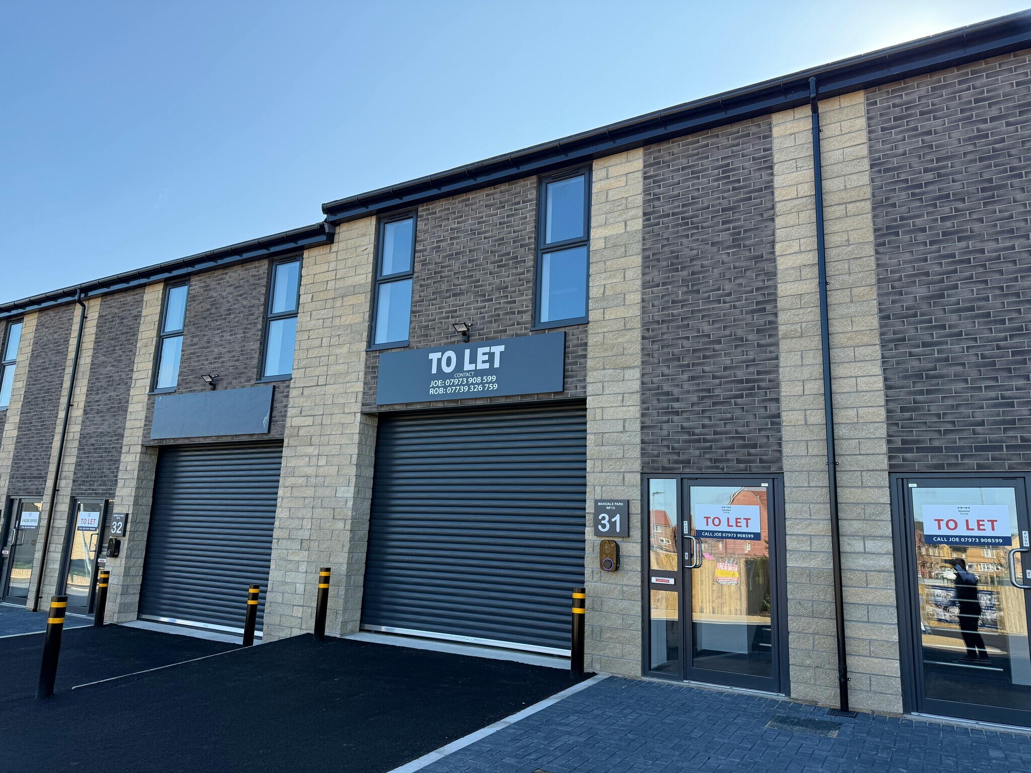 128 Haydock Av, Castleford à louer Photo de l’immeuble– Image 1 sur 3