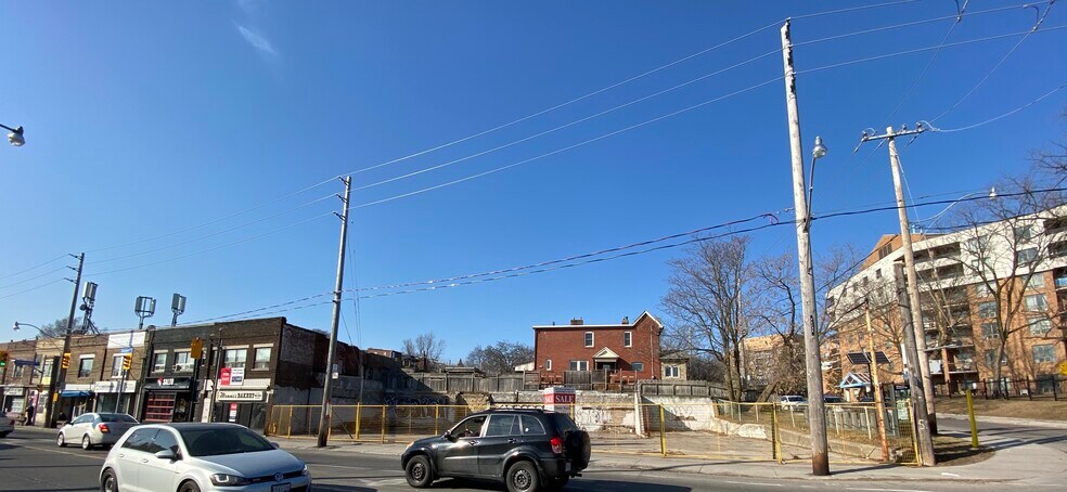 1136 Davenport Rd, Toronto, ON à vendre - Photo de l’immeuble – Image 3 sur 3