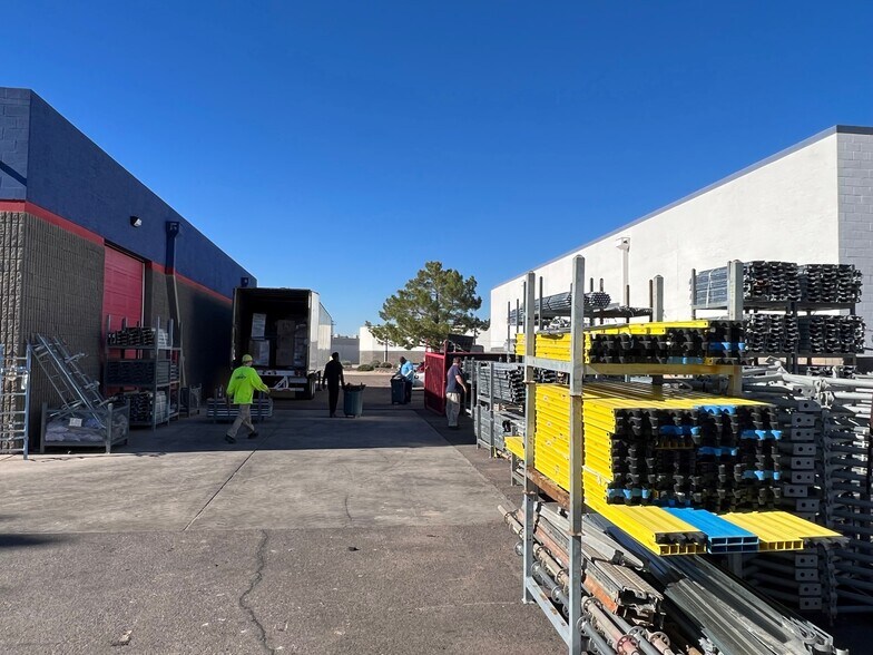 3749 E Atlanta Ave, Phoenix, AZ à louer - Photo de l’immeuble – Image 2 sur 11