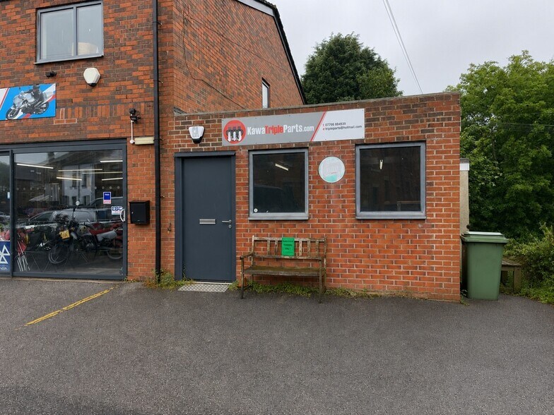 213 Blackburn Rd, Chorley à louer - Photo de l’immeuble – Image 2 sur 3