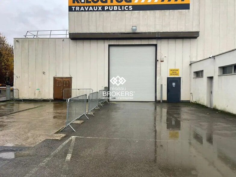 Industriel/Logistique dans Roissy-en-France à louer - Photo de l’immeuble – Image 3 sur 4