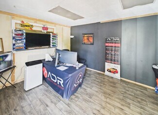 Plus de détails pour 5042 Memory Hill Dr, Charleston, WV - Industriel/Logistique à vendre