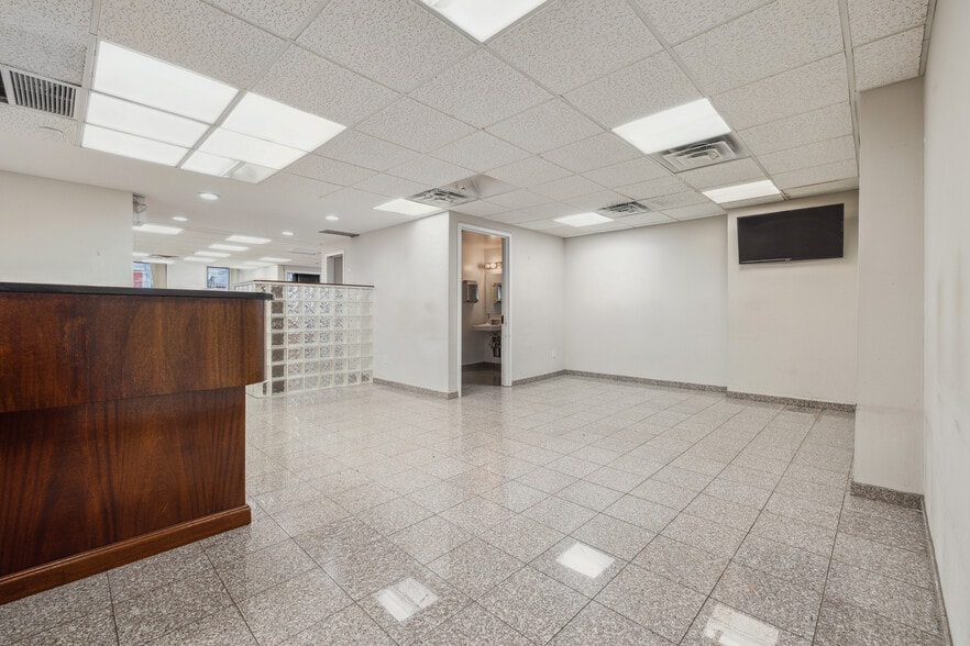 13 Elizabeth St, New York, NY à louer - Photo de l’immeuble – Image 2 sur 15