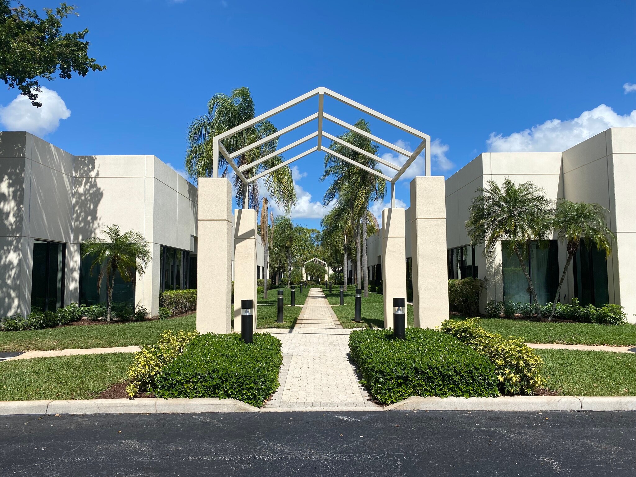 902 clint moore Rd, Boca Raton, FL à louer Photo principale– Image 1 sur 6