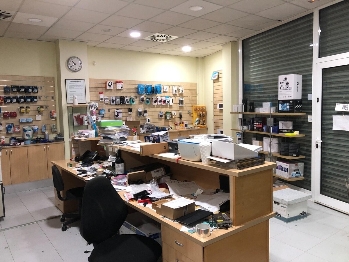 Vilafranca del Penedès, BAR 08720 - Lot - -  - Photo intérieure - Image 1 of 12