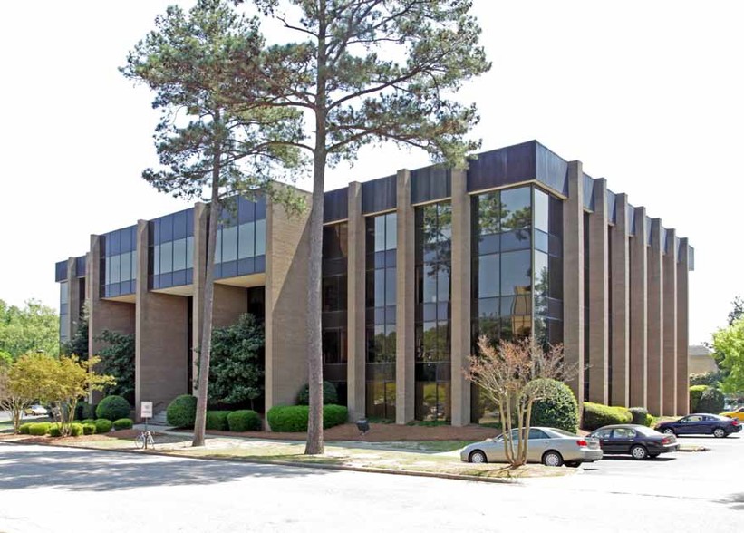3710 Landmark Dr, Columbia, SC à louer - Photo de l’immeuble – Image 1 sur 5