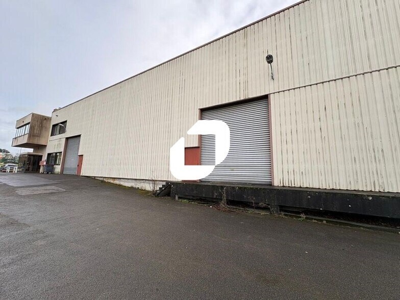 Local d’activités dans Orgeval à louer - Photo de l’immeuble – Image 3 sur 9