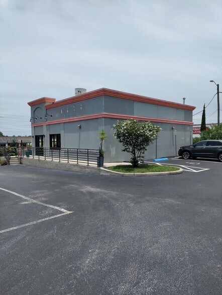 29835 US Highway 19 N, Clearwater, FL à louer - Photo de l’immeuble – Image 3 sur 8