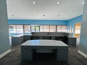 14230-14270 Chino Hills Pky, Chino Hills, CA à louer Photo intérieure– Image 1 sur 12