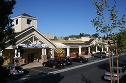 809 Bay Ave, Capitola, CA à louer - Photo de l’immeuble – Image 2 sur 5