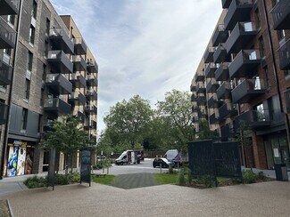 Plus de détails pour 7 Barking Wharf Sq, Barking - Local commercial à louer