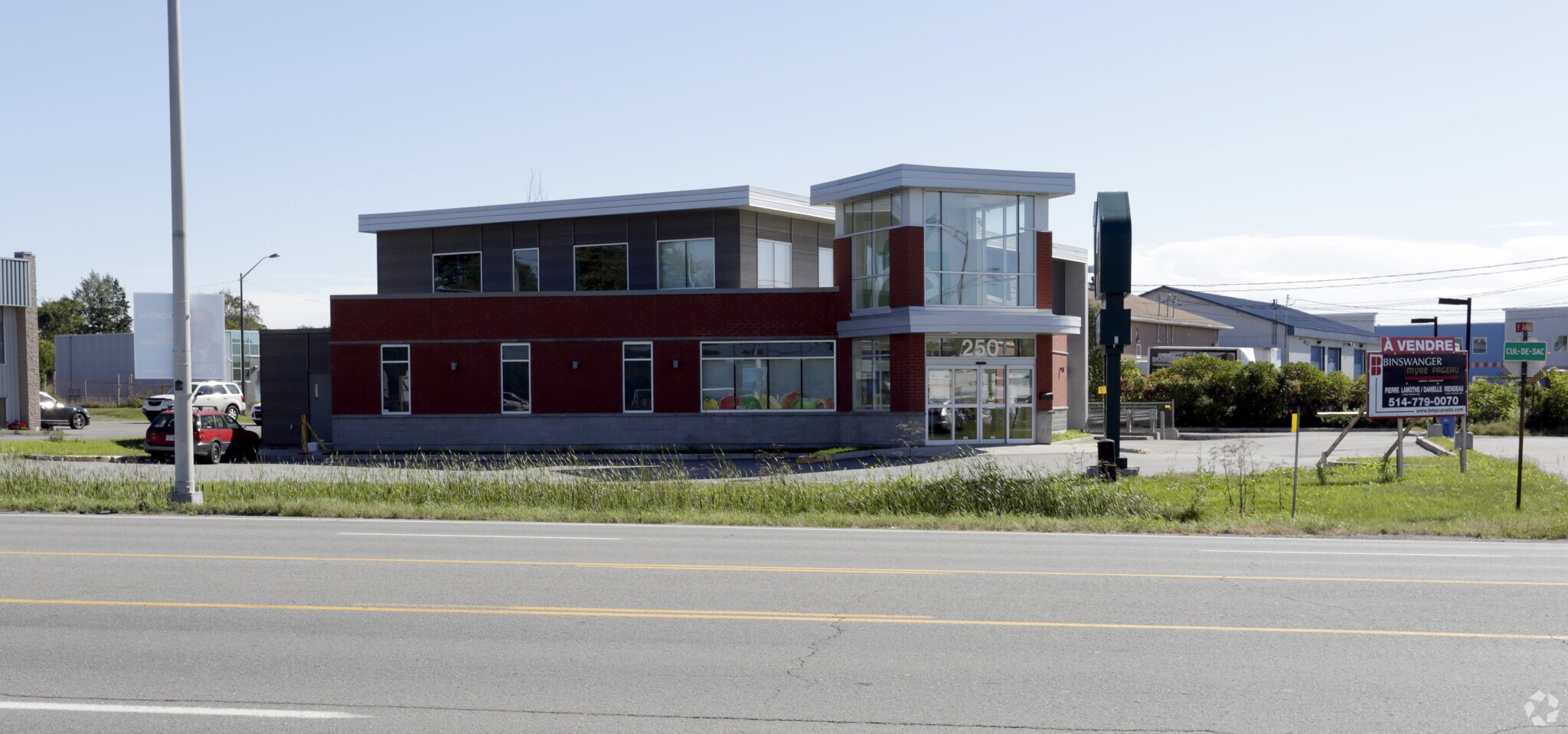 250 Boul Lachapelle, Saint-jerome, QC à louer Photo de l’immeuble– Image 1 sur 3