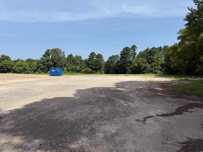 1101 TX-31, Kilgore, TX à louer - Photo de l’immeuble – Image 3 sur 32