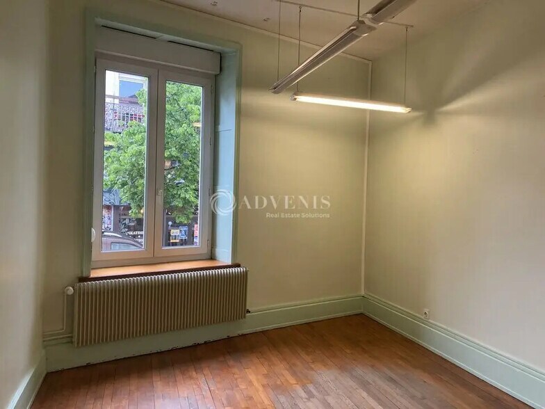 Bureau dans Épinal à louer - Photo de l’immeuble – Image 2 sur 5