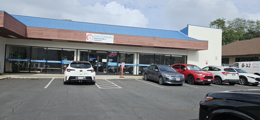 2700 S King St, Honolulu, HI à louer - Photo de l’immeuble – Image 3 sur 13