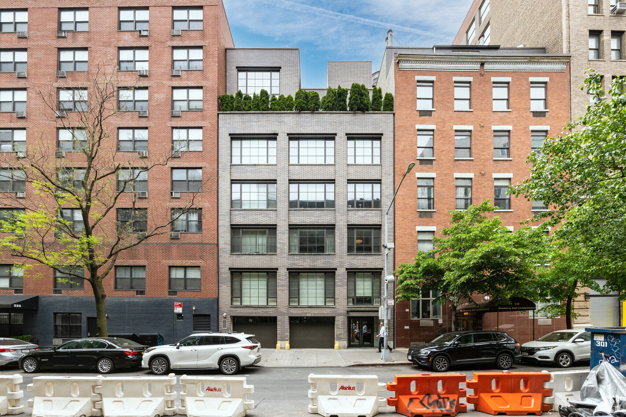 316-318 E 22nd St, New York, NY à vendre Photo de l’immeuble– Image 1 sur 28