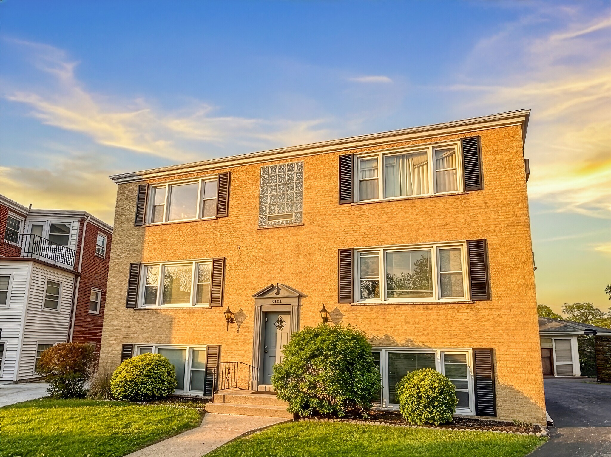 8109 W Lawrence Ave, Norridge, IL à vendre Photo de l’immeuble– Image 1 sur 6
