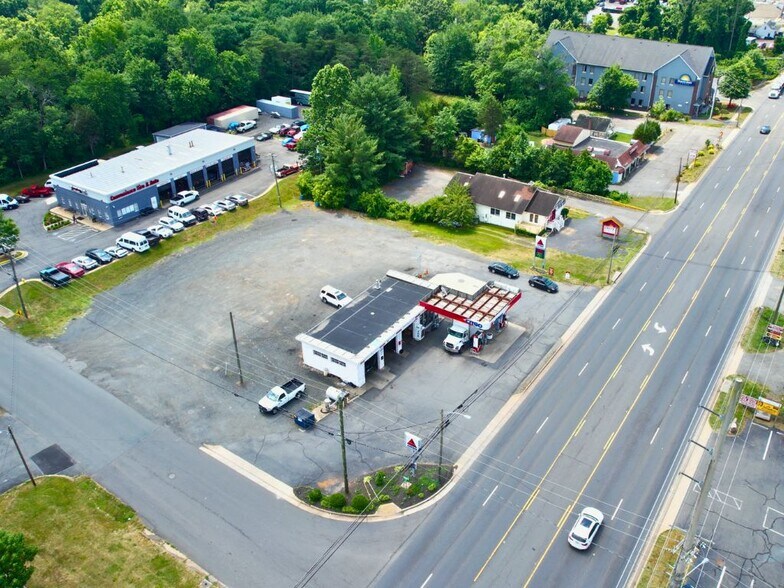 7601 Centreville Rd, Manassas, VA à vendre - Photo de l’immeuble – Image 2 sur 4