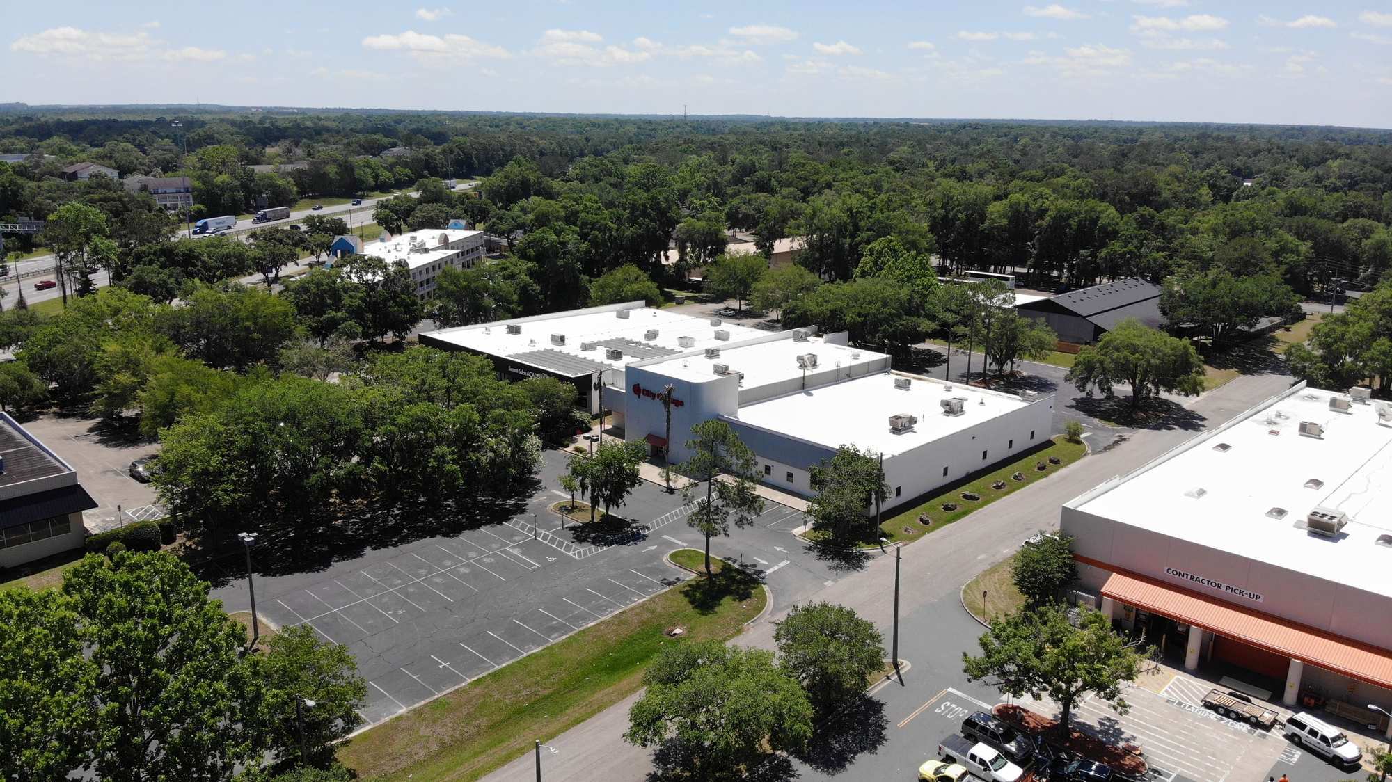 7001 NW 4th Blvd, Gainesville, FL à louer Photo de l’immeuble– Image 1 sur 8