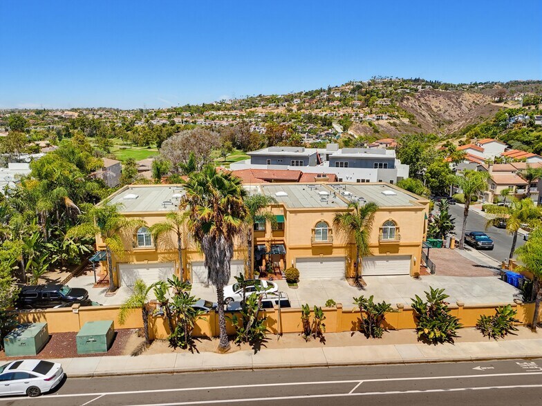 7565 Romeria St, Carlsbad, CA à vendre - Photo de l’immeuble – Image 2 sur 13