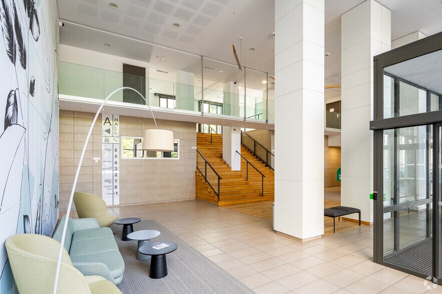 35-37 Rue Louis Guérin, Villeurbanne à louer - Hall d’entrée – Image 3 sur 4