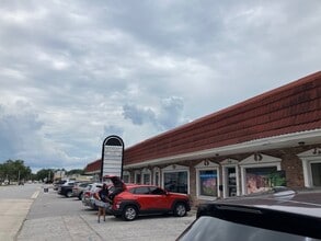 4233-4247 El Prado Blvd, Tampa, FL à louer Photo intérieure– Image 1 sur 9