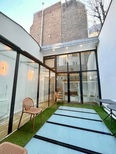 Bureau dans Paris à louer - Photo de l’immeuble – Image 1 sur 11