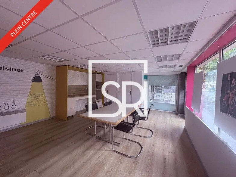 Bureau dans Clermont-Ferrand à louer - Photo de l’immeuble – Image 3 sur 10