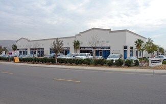 Plus de détails pour 1780 Town & Country Dr, Norco, CA - Local d'activités à louer