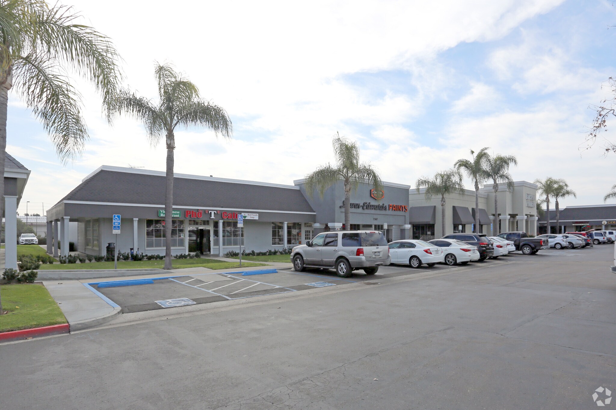 7305-7373 Clairemont Mesa Blvd, San Diego, CA à louer Photo de l’immeuble– Image 1 sur 11