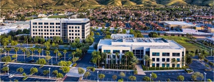 255 E Rincon St, Corona, CA - Vue aérienne  vue de carte