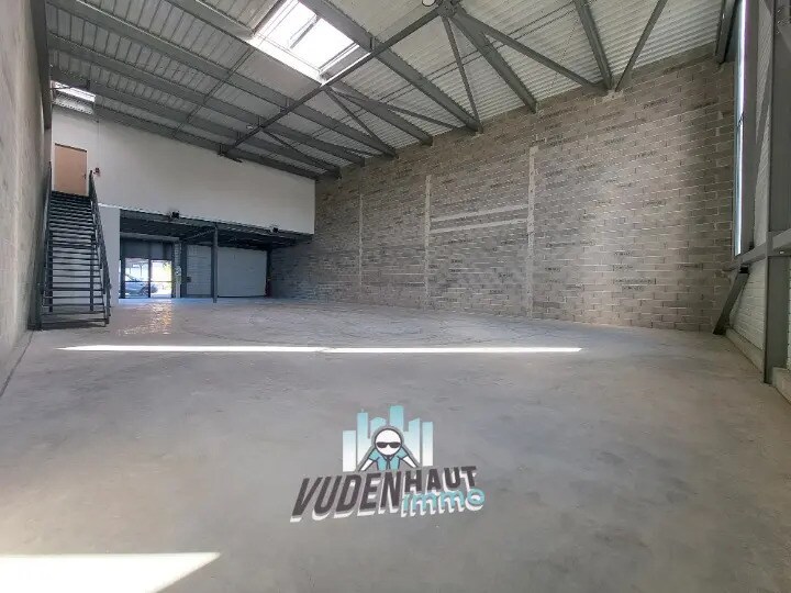 Local d’activités dans Fenouillet à louer Photo de l’immeuble– Image 1 sur 10