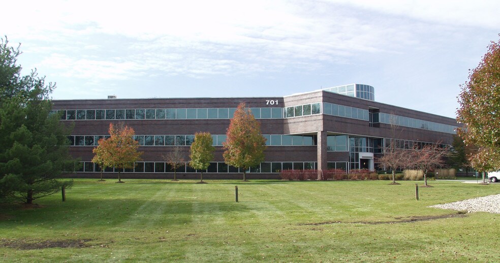 701 East Gate Dr, Mount Laurel, NJ à louer - Photo de l’immeuble – Image 2 sur 5