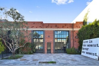 821-835 E 3rd St, Los Angeles, CA à louer Photo de l’immeuble– Image 1 sur 4