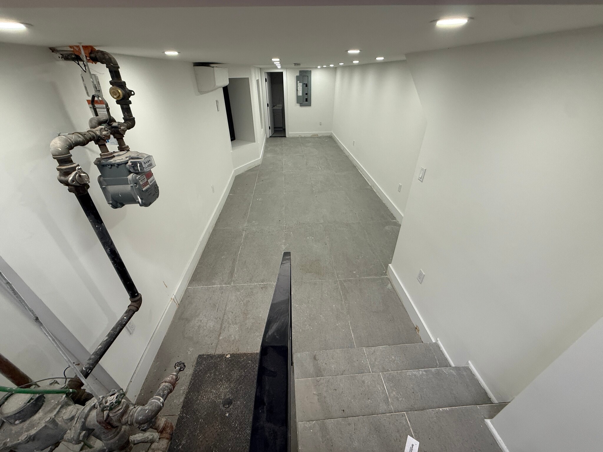 452 W 36th St, New York, NY à louer Photo intérieure– Image 1 sur 3