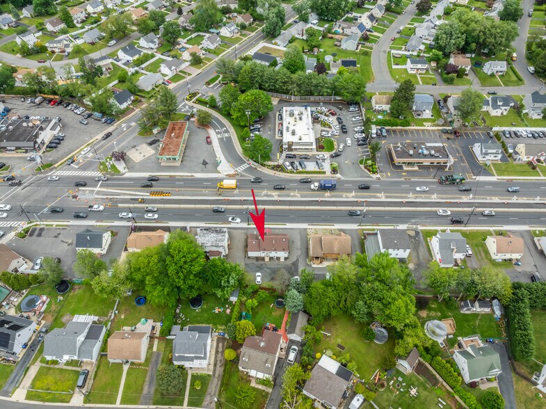 731 Highway 18, East Brunswick, NJ à vendre - Photo de l’immeuble – Image 2 sur 10