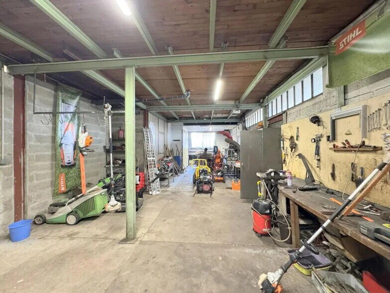 Local d'activités dans Houilles à vendre - Photo de l’immeuble – Image 3 sur 11