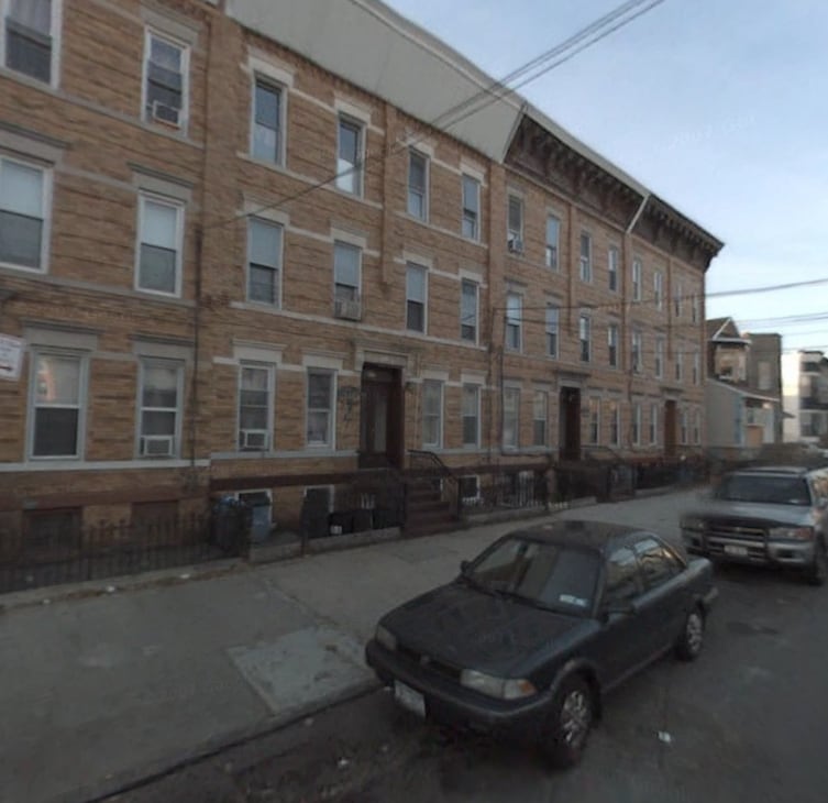 456 Grant Ave, Brooklyn, NY à vendre Photo principale– Image 1 sur 4