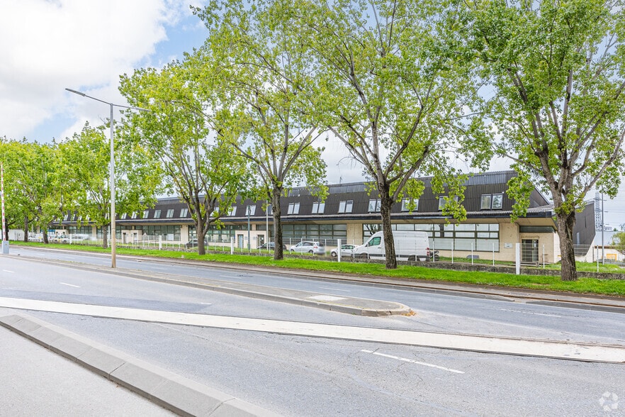 49 Route Principale Du Port, Gennevilliers à louer - Photo de l’immeuble – Image 3 sur 3