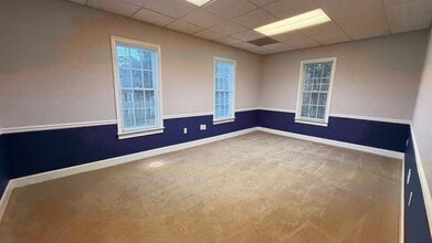 8409 Dunwoody Pl, Sandy Springs, GA à louer Photo intérieure– Image 2 sur 5