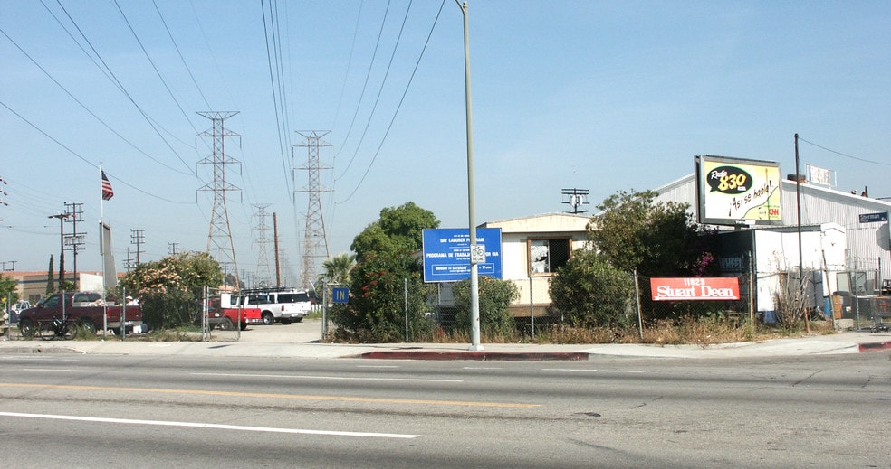 11825 Sherman Way, North Hollywood, CA à vendre - Photo de l’immeuble – Image 3 sur 6