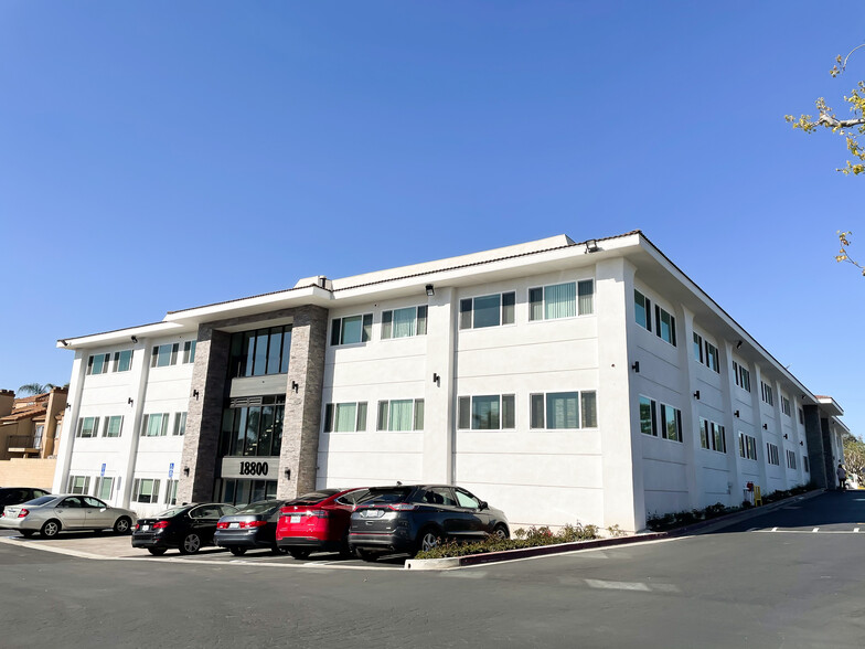 18800 Main St, Huntington Beach, CA à louer - Photo de l’immeuble – Image 2 sur 17